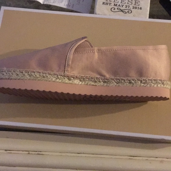 Michael Kors... size 9 - Picture 4 of 4